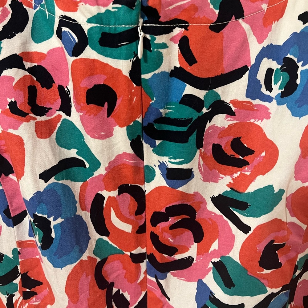 A beautiful floral dress by Tommy Hilfiger in size 12 - Picture 7 of 8